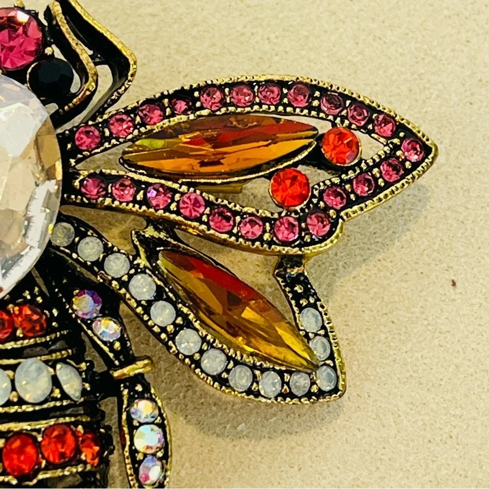 Vintage Gold Tone Orange and Pink Crystal Bee Brooch